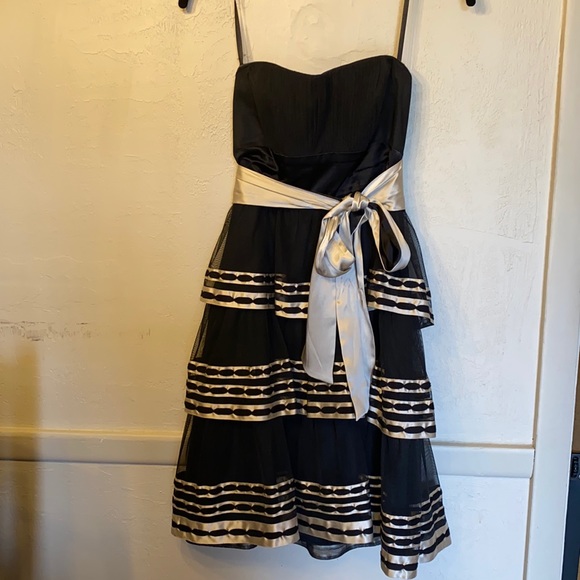 BCBGMaxAzria Formal/Cocktail/Prom Dress - Picture 1 of 6